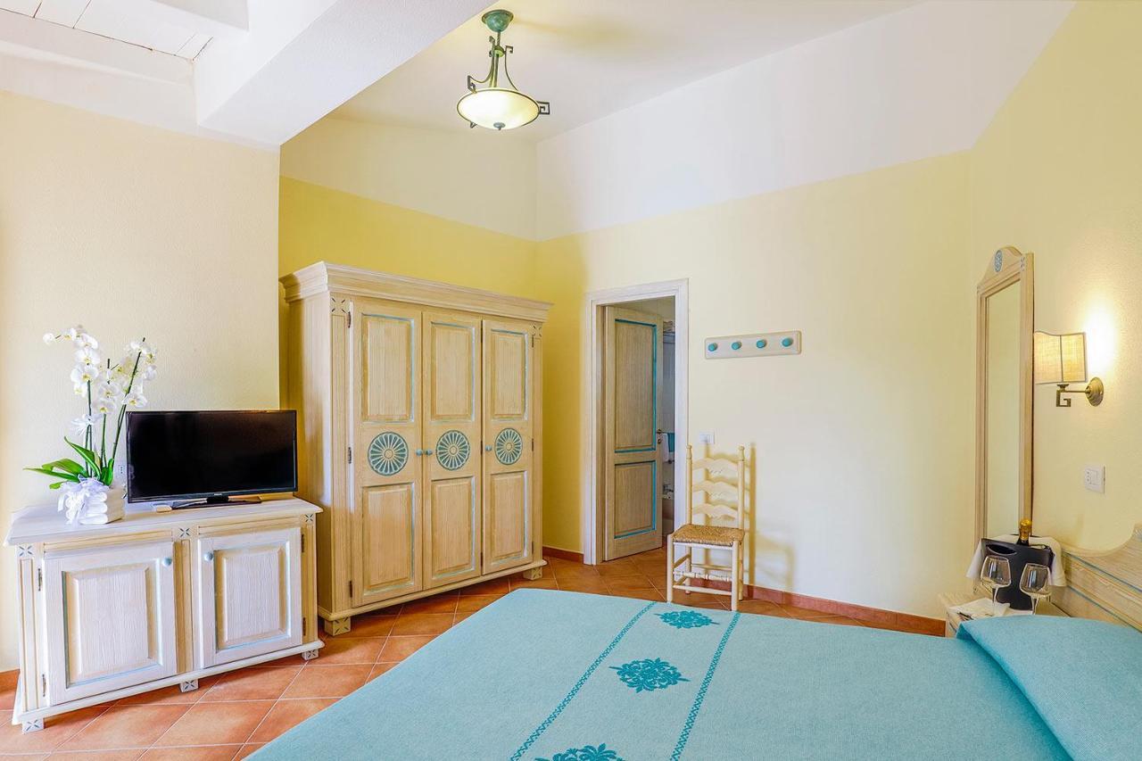Villaggio Li Cucutti Agrustos Екстериор снимка