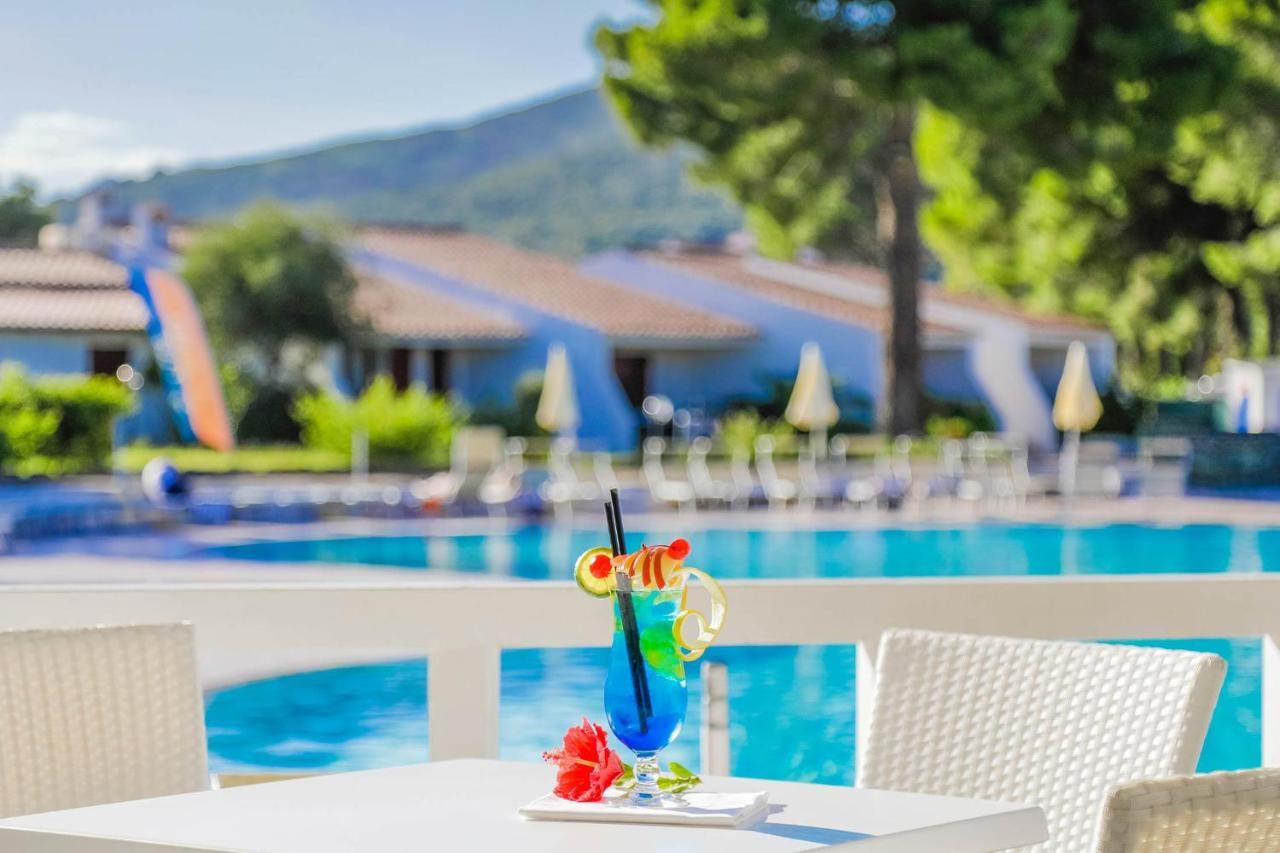 Villaggio Li Cucutti Agrustos Екстериор снимка